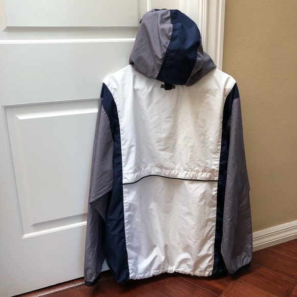 SOLD-Vintage Nike Windbreaker - Picture 2 of 7